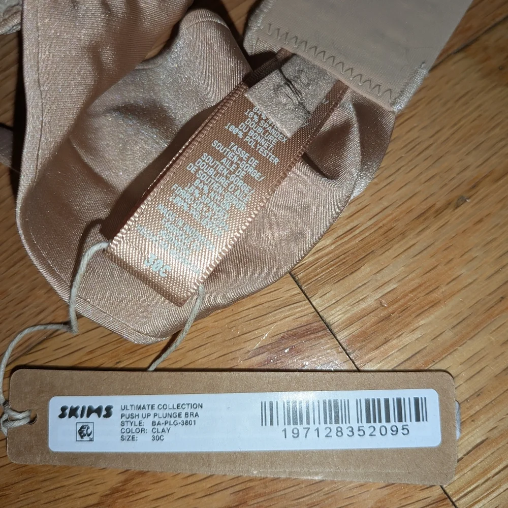 4S. NWT SKIMS ULTIMATE PUSH UP NIPPLE BRA IN SAND - Picture 7 of 7
